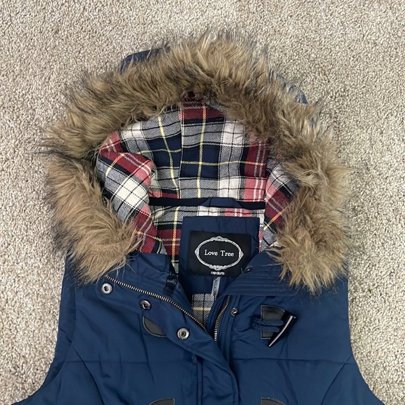 Cute Vest - Picture 3 of 4